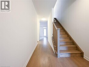 4045 Saida St in Mississauga, ON - Building Photo - Building Photo
