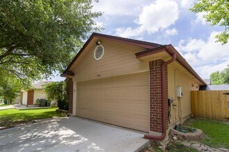 906 Iris Dr in Georgetown, TX - Building Photo - Building Photo
