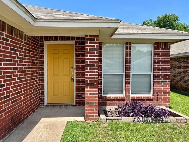 327 Schumacher Dr