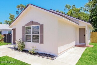 2872 N 9th St in St. Augustine, FL - Building Photo - Building Photo