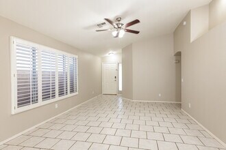 115 W Runion Dr in Phoenix, AZ - Building Photo - Building Photo