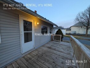 626 N Main St in Bridgewater, VA - Building Photo - Building Photo