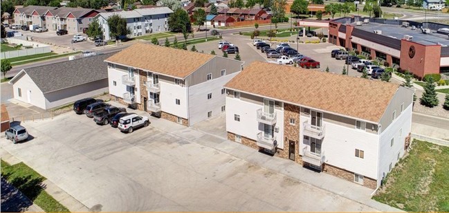 Bison Apartments in Williston, ND - Building Photo - Building Photo