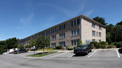 Woodbridge North Apartments in Hagerstown, MD - Building Photo - Building Photo