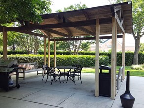 John Knox Towers - SENIOR COMMUNITY in Norfolk, VA - Building Photo - Building Photo