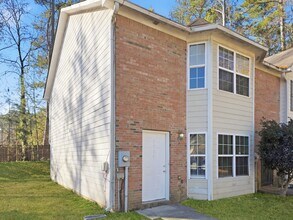 5539 Pineridge Ct in Forest Park, GA - Building Photo - Building Photo