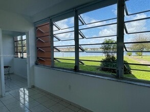 1591 NE Miami Gardens Dr in Miami, FL - Building Photo - Building Photo