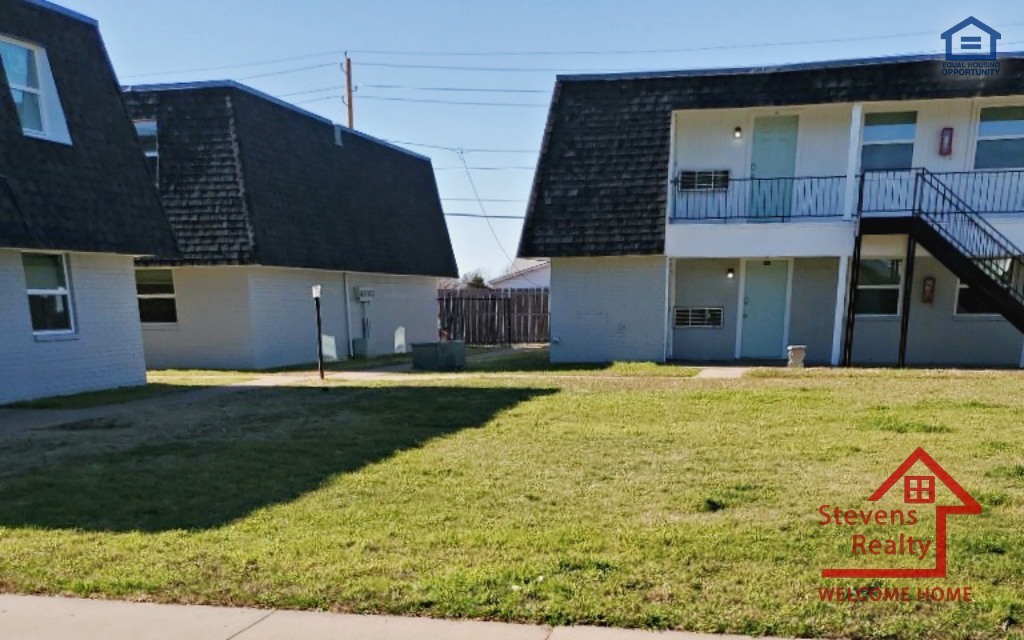 2111 NW Lindy Ave in Lawton, OK - Building Photo