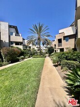 5849 S Sparrow Ct in Los Angeles, CA - Building Photo - Building Photo
