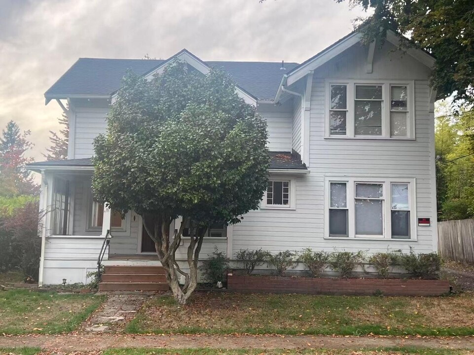 322 Avenue A, Unit 1 in Snohomish, WA - Building Photo