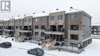 1255 Creekway Private in Ottawa, ON - Building Photo