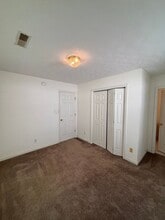 6478 Bakersfield Way in Knoxville, TN - Foto de edificio - Building Photo
