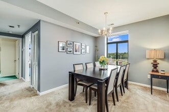 315 Rantoul St, Unit 404 in Beverly, MA - Foto de edificio - Building Photo