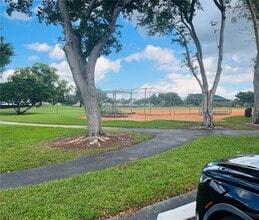 5221 SW 154th Pl in Miami, FL - Building Photo - Building Photo