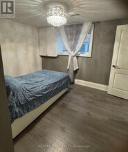 55 Sisman Ave in Aurora, ON - Building Photo - Building Photo