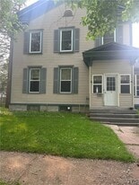 423 West St in Carthage, NY - Building Photo