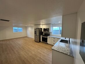 2906 S 1550 W in Syracuse, UT - Foto de edificio - Building Photo