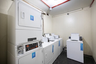 Hacienda Apartments in Los Angeles, CA - Building Photo - Building Photo