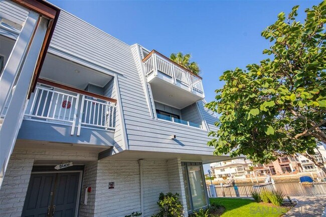 property at 86 Montego Ct