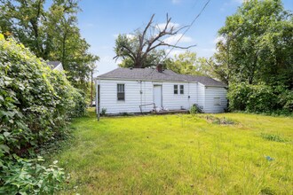 2525 Tyrell Dr in Jennings, MO - Building Photo - Building Photo