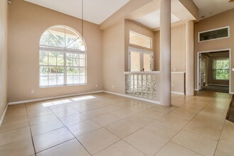 1484 E Lake Woodlands Pkwy in Oldsmar, FL - Building Photo - Building Photo