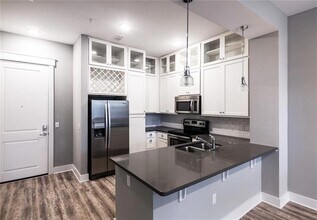 4310 W Spruce St, Unit 542 in Tampa, FL - Foto de edificio - Building Photo