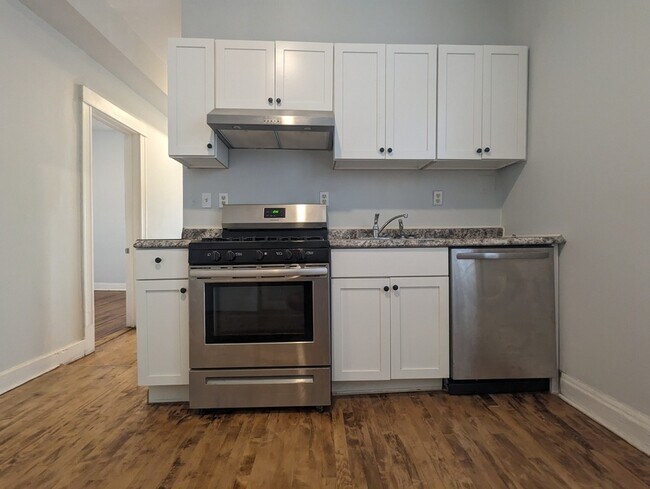 3542 N Halsted St, Unit 3 in Chicago, IL - Foto de edificio - Building Photo