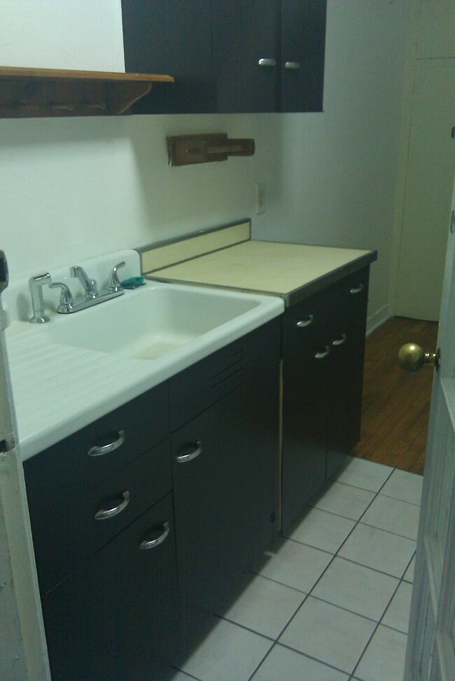 2576 Albany St, Unit A1 in Schenectady, NY - Building Photo - Building Photo
