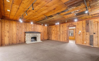 400 E Belle Terrace in Bakersfield, CA - Building Photo