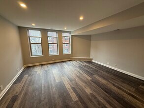 744 W Gordon Terrace in Chicago, IL - Building Photo - Building Photo