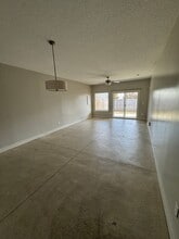 8160 E 34th Ct S, Unit 2-7270 in Wichita, KS - Foto de edificio - Building Photo