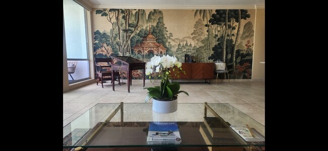 700 Biltmore Way, Unit 802 in Coral Gables, FL - Foto de edificio - Building Photo