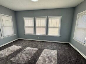 1215 18th Ave in Rock Island, IL - Foto de edificio - Building Photo