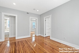79 Pleasant St, Unit 2 in Boston, MA - Building Photo - Building Photo