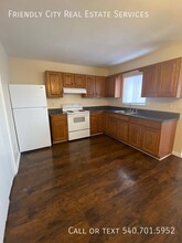 524 Norwood St-Unit -E in Harrisonburg, VA - Building Photo - Building Photo