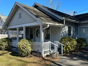 326 Spring St in Hendersonville, NC - Building Photo - Building Photo