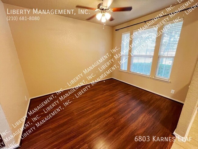 6803 Karnes Leaf in San Antonio, TX - Building Photo - Building Photo