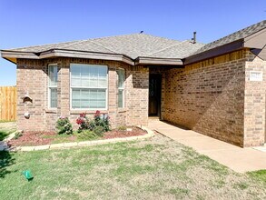 10622 Boston Ave in Lubbock, TX - Foto de edificio - Building Photo