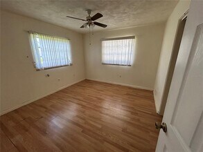 626 Chevy Chase Dr in Sarasota, FL - Building Photo - Building Photo