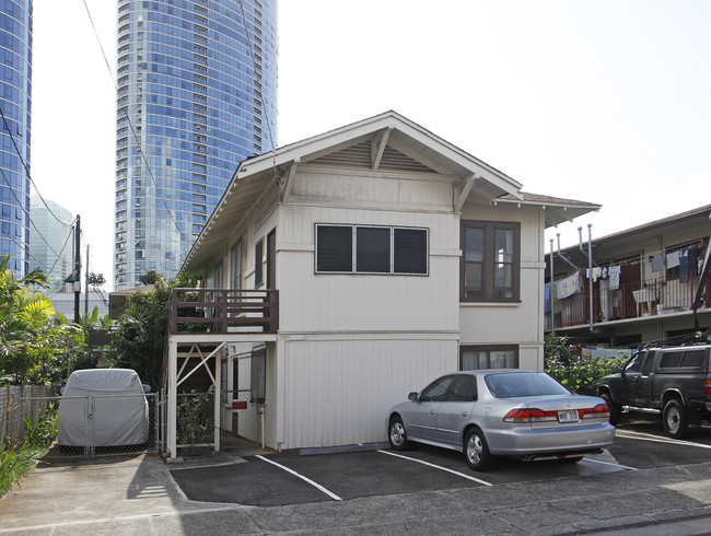 1121 Ho'olai St in Honolulu, HI - Building Photo - Building Photo