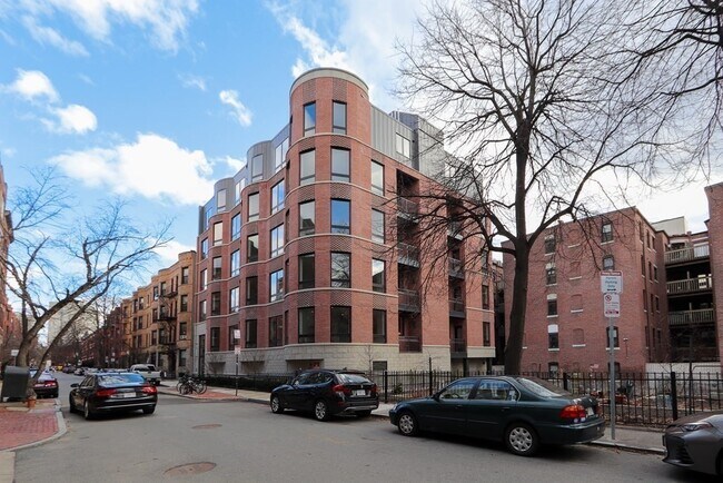 50 Symphony Rd in Boston, MA - Building Photo - Building Photo