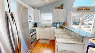 304 Fil Ln in Kill Devil Hills, NC - Building Photo - Building Photo