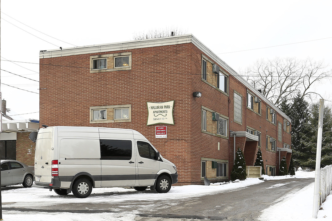 Halloran Park Apartments in Cleveland, OH - Building Photo