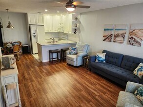 4347 Tahitian Gardens Cir in Holiday, FL - Building Photo - Building Photo
