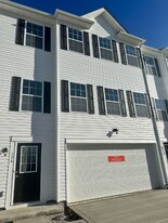 126 Weeping Willow Dr in Etna, OH - Building Photo