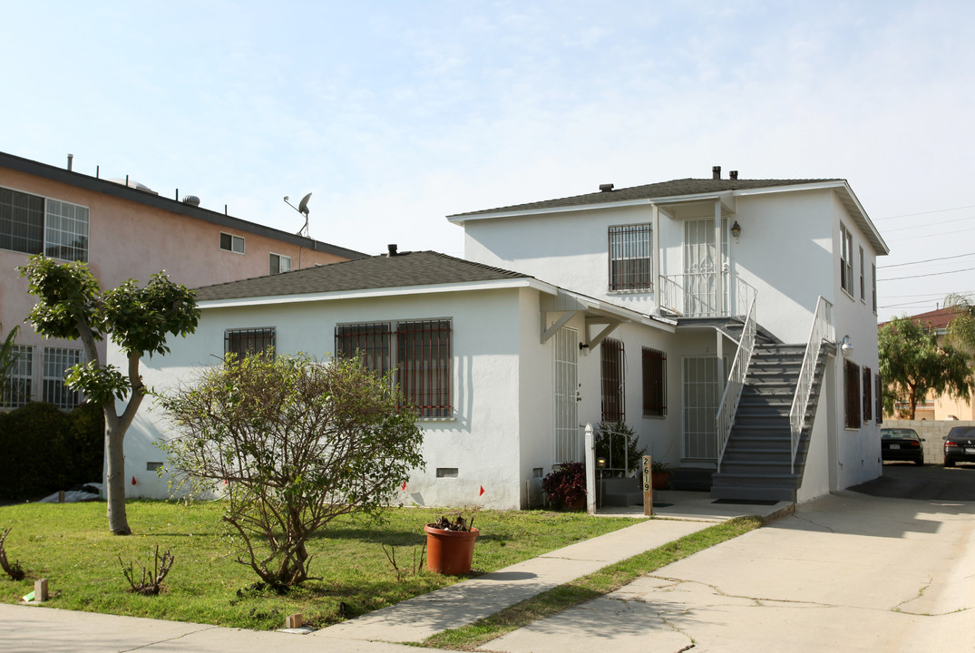 2619 Alvira St in Los Angeles, CA - Building Photo