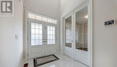 132 Ben Sinclair Ave in East Gwillimbury, ON - Building Photo - Building Photo