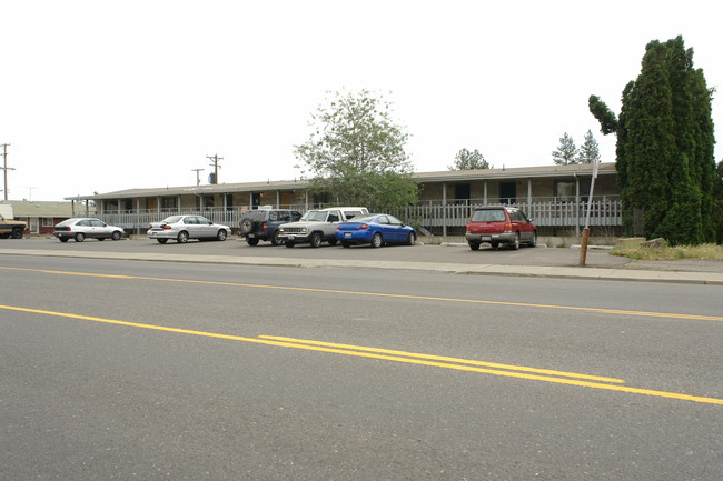 1221 1st St in Cheney, WA - Building Photo - Building Photo