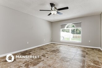 2753 Whispering Trails Dr in Winter Haven, FL - Foto de edificio - Building Photo