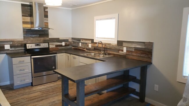 property at 9 Heatherly Dr